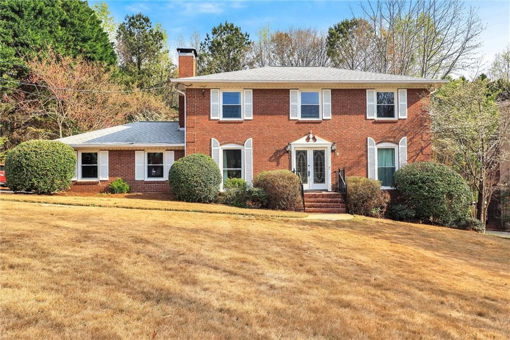 2652 Fontainebleau Drive, Dunwoody, GA 30360 — most recent listing photo