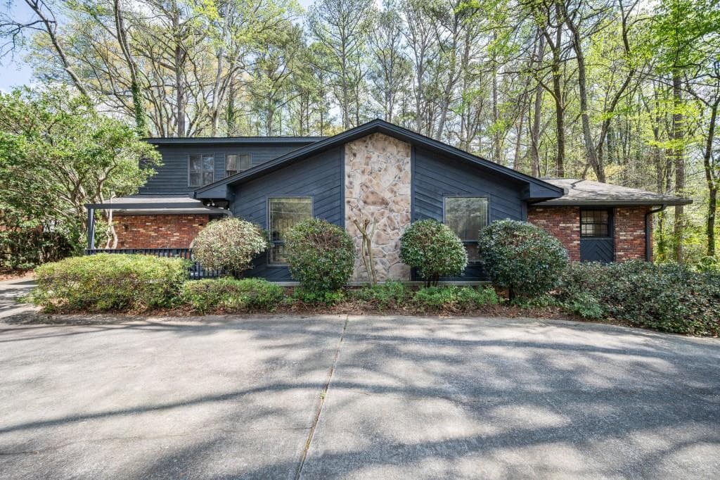5 bedroom, 5 bathroom, 3,517 sq ft single family residence sold at 1369 Jody Lane, Atlanta, GA 30329