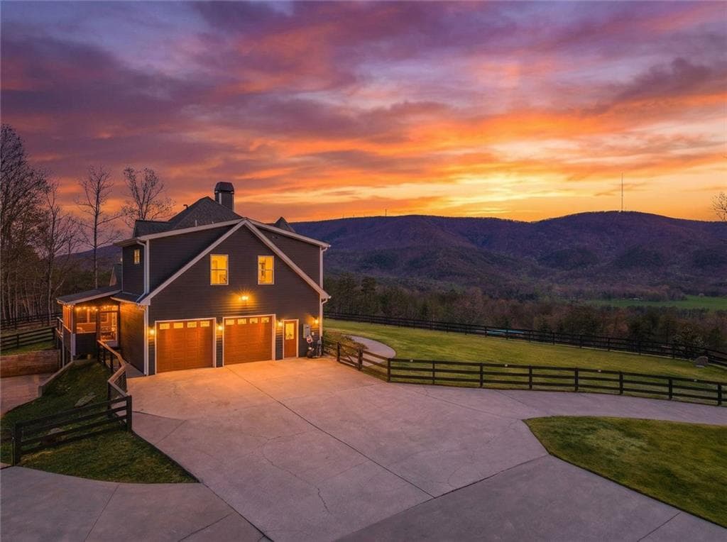 5 bedroom, 5 bathroom, 4,904 sq ft single family residence sold at 463 E Valley Road, Rydal, GA 30171