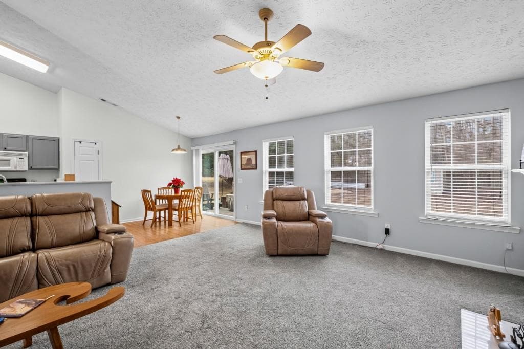 3 bedroom, 2 bathroom, 1,600 sq ft single family residence under contract at 5035 Teal Trail, Cumming, GA 30028 — photo 10