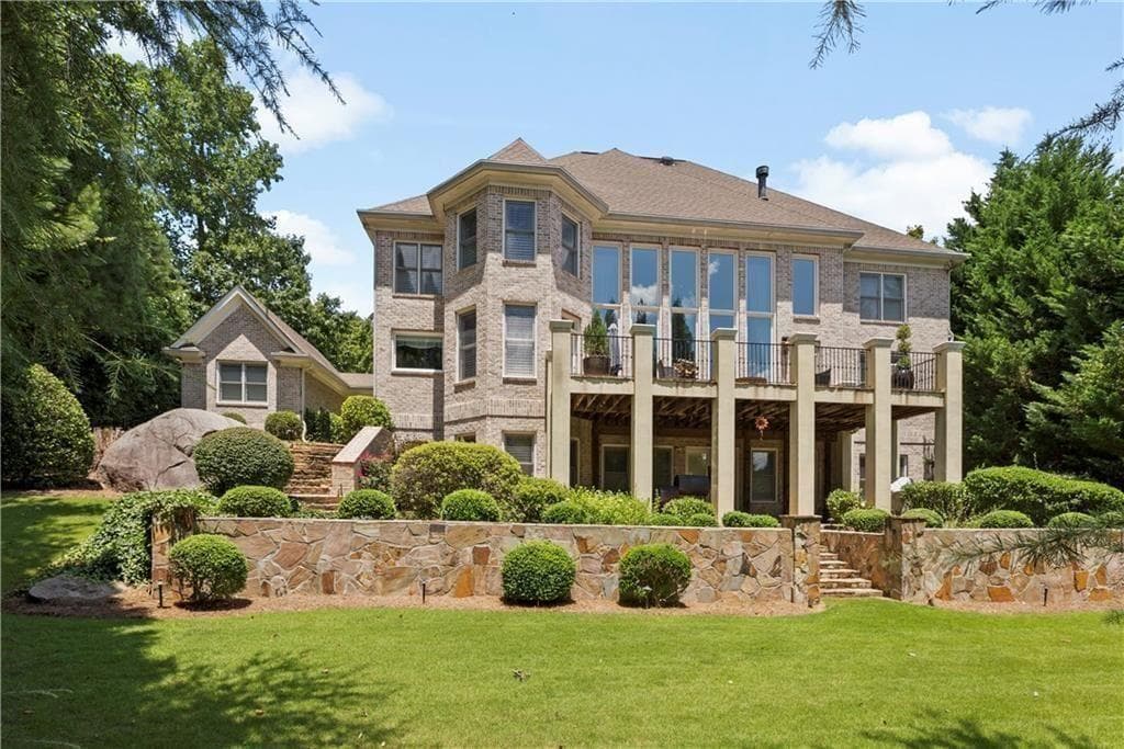 6 bedroom, 6 bathroom, 7,368 sq ft single family residence for sale at 4064 Lyon Boulevard, Atlanta, GA 30331 — photo 2