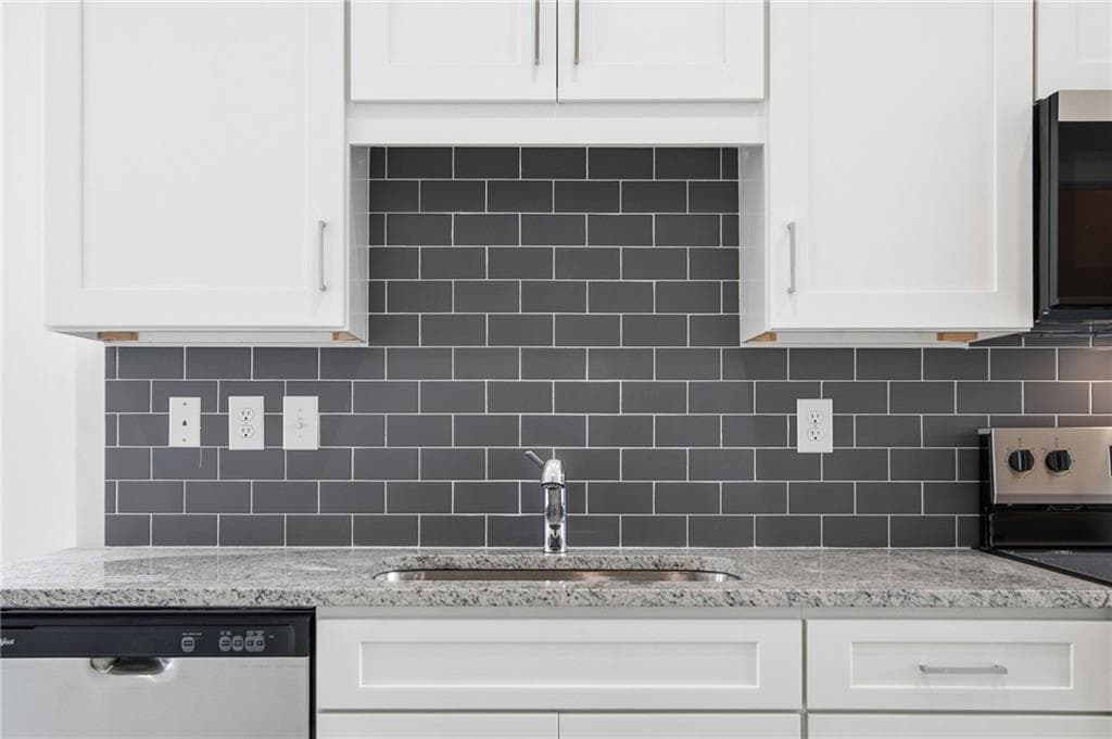 2 bedroom, 3 bathroom, 1,550 sq ft townhouse for sale at 2029 Memorial Drive 46, Atlanta, GA 30317 — photo 9