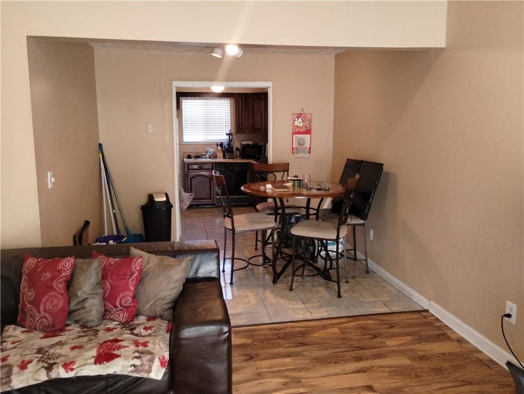 1 bedroom, 2 bathroom, 1,008 sq ft condominium for sale at 3506 Sleeping Fawn Knolls, Decatur, GA 30034 — photo 3