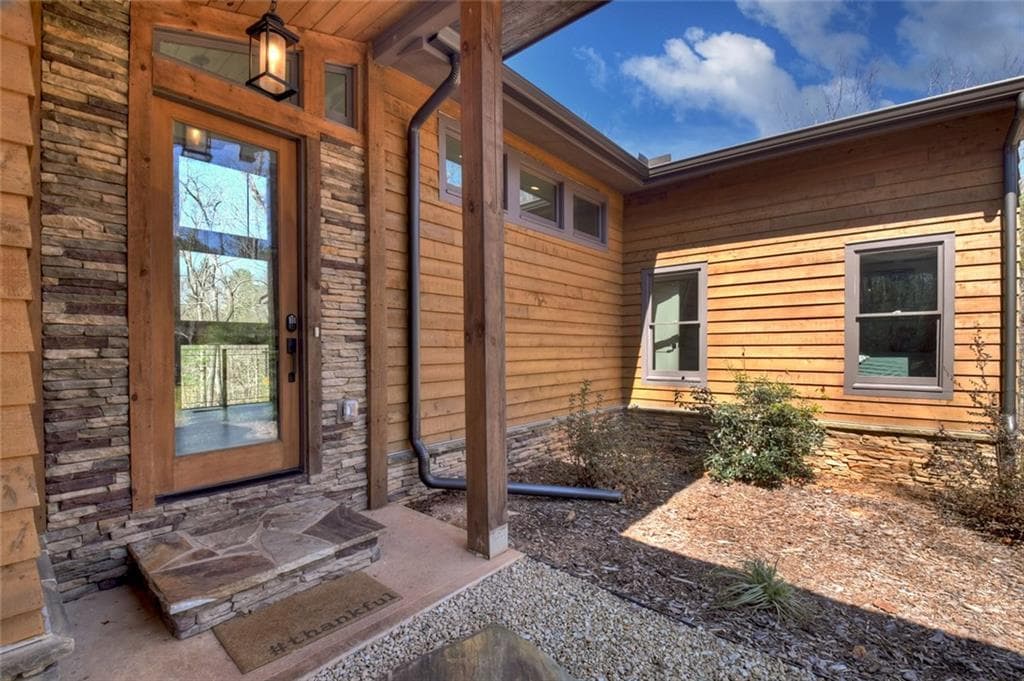4 bedroom, 5 bathroom, 3,640 sq ft single family residence for sale at 466 E Watersong Bluff, Ellijay, GA 30540 — photo 7