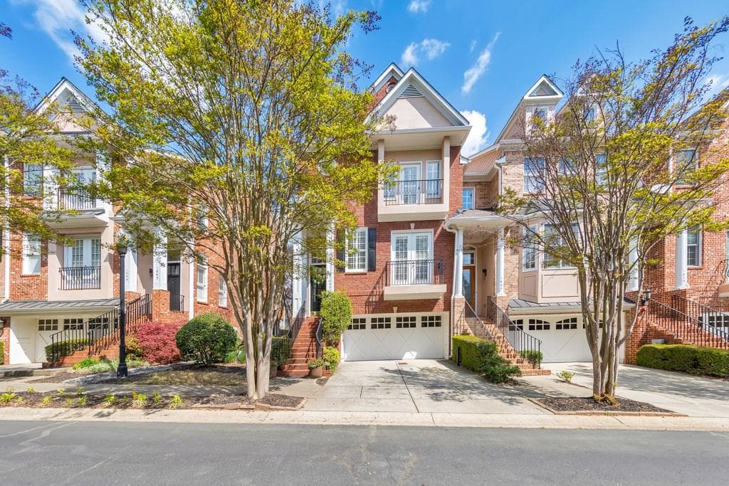 1043 Emory Parc Place, Decatur, GA 30033 — most recent listing photo