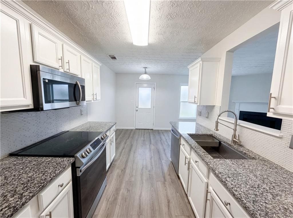2 bedroom, 3 bathroom, 1,464 sq ft townhouse for sale at 258 Alcovy Walk Drive, Lawrenceville, GA 30045 — photo 8