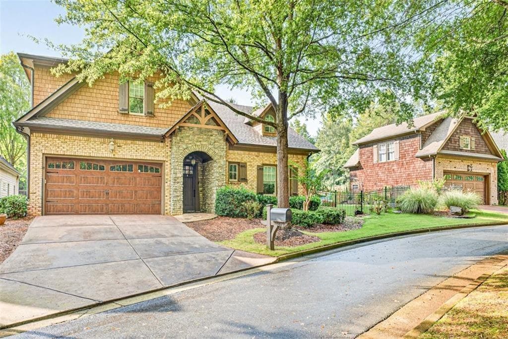 5 bedroom, 6 bathroom, 3,905 sq ft single family residence for sale at 5829 Swinging Gate Road, Gainesville, GA 30506 — photo 5