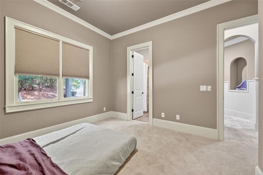 5 bedroom, 6 bathroom, 3,905 sq ft single family residence for sale at 5829 Swinging Gate Road, Gainesville, GA 30506 — photo 9