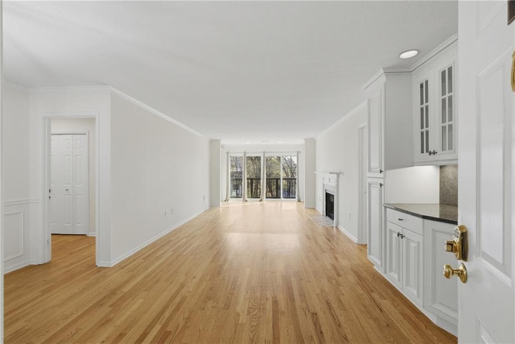 2 bedroom, 2 bathroom, 1,249 sq ft condominium for sale at 3315 Pine Heights Drive, Atlanta, GA 30324 — photo 8