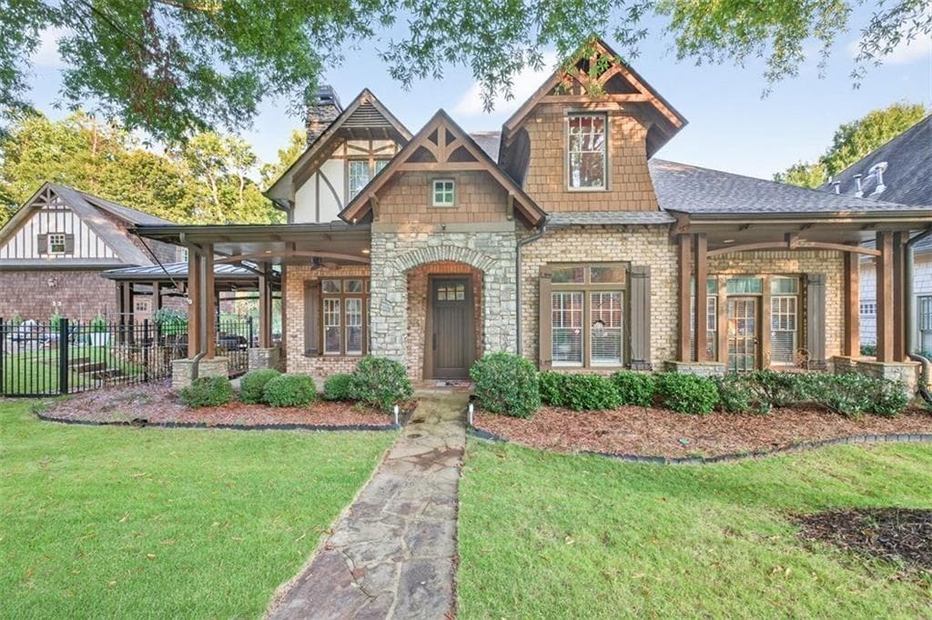 5 bedroom, 6 bathroom, 3,905 sq ft single family residence for sale at 5829 Swinging Gate Road, Gainesville, GA 30506