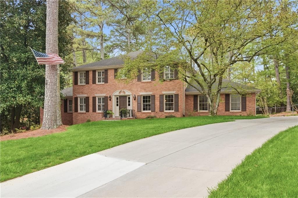 5465 Trowbridge Drive, Dunwoody, GA 30338 — most recent listing photo