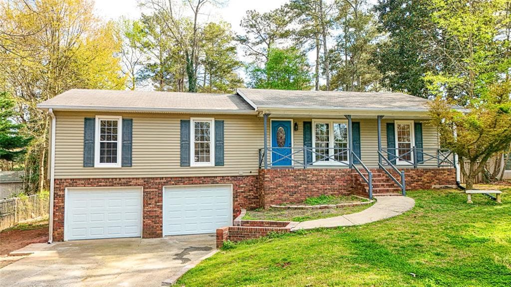 3 bedroom, 3 bathroom, 2,804 sq ft single family residence sold at 3276 Hickory Bluff Dr, Marietta, GA 30062