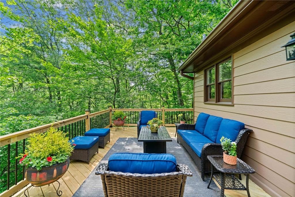 4 bedroom, 4 bathroom, 4,367 sq ft single family residence under contract at 816 Alpine Drive, Jasper, GA 30143 — photo 6