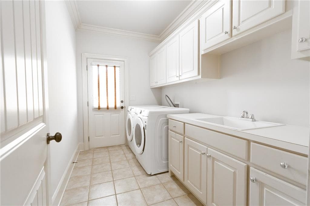 5 bedroom, 5 bathroom, 4,873 sq ft single family residence for sale at 5127 Bentwater Lane, Lilburn, GA 30047 — photo 9