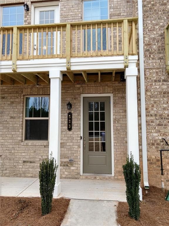 3 bedroom, 4 bathroom, 2,250 sq ft townhouse for rent at 523 Headwind Way, Alpharetta, GA 30005 for $3,400 a month — photo 1 of 20