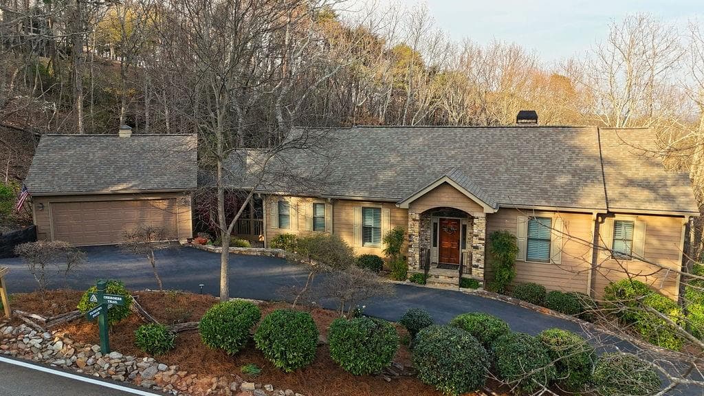 3 bedroom, 3 bathroom, 3,102 sq ft single family residence for sale at 628 Cherokee Trail, Jasper, GA 30153 — photo 2