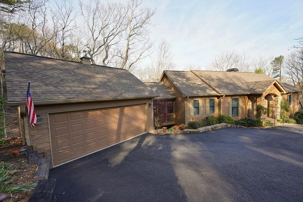 3 bedroom, 3 bathroom, 3,102 sq ft single family residence for sale at 628 Cherokee Trail, Jasper, GA 30153 — photo 3