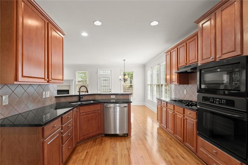 3 bedroom, 4 bathroom, 2,714 sq ft townhouse for sale at 3022 Gaston Circle 3, Marietta, GA 30067 — photo 9