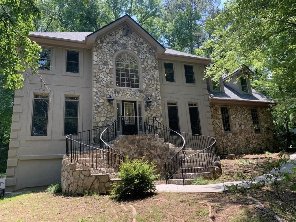 4 bedroom, 3 bathroom, 4,384 sq ft single family residence for sale at 3790 Belle Glade Trail, Snellville, GA 30039 — photo 3