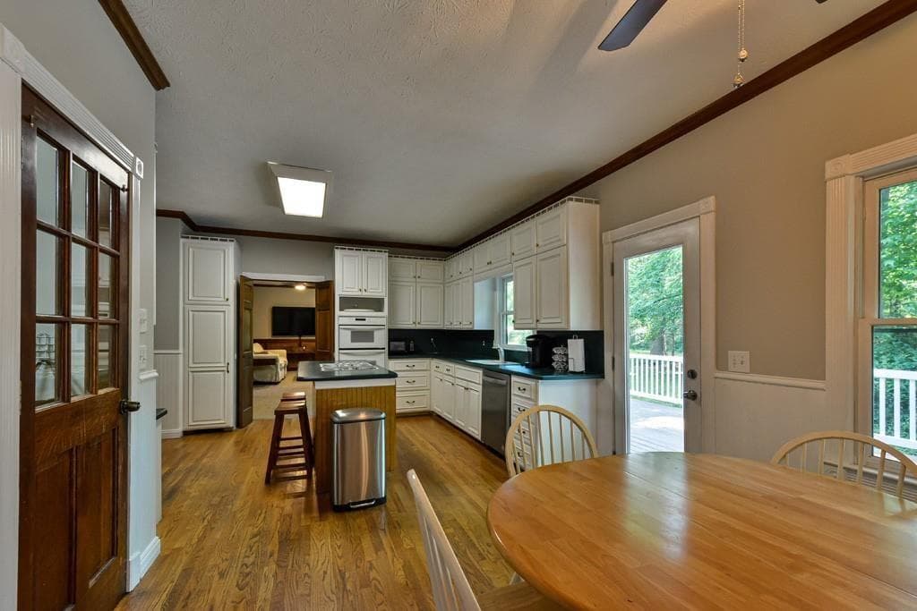 4 bedroom, 3 bathroom, 4,384 sq ft single family residence for sale at 3790 Belle Glade Trail, Snellville, GA 30039 — photo 8