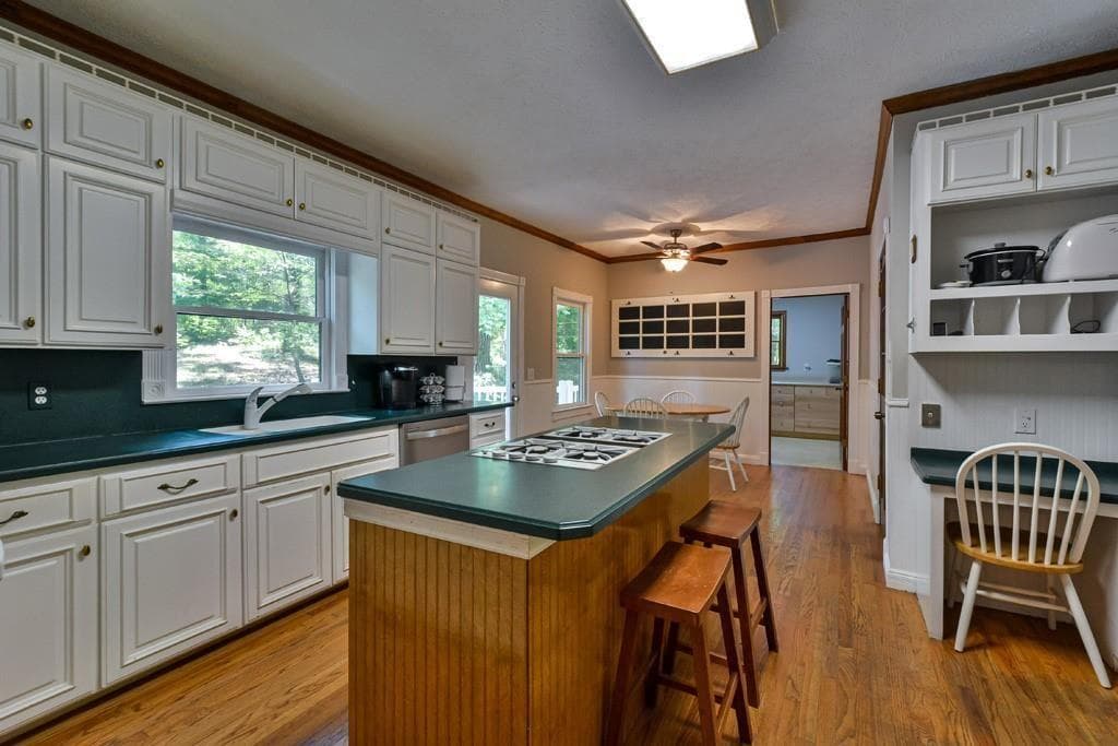 4 bedroom, 3 bathroom, 4,384 sq ft single family residence for sale at 3790 Belle Glade Trail, Snellville, GA 30039 — photo 9