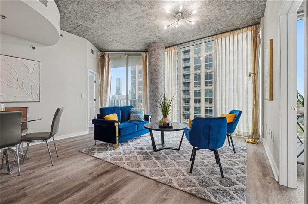2 bedroom, 2 bathroom, 1,045 sq ft condominium for sale at 361 17th Street 1603, Atlanta, GA 30363 — photo 5