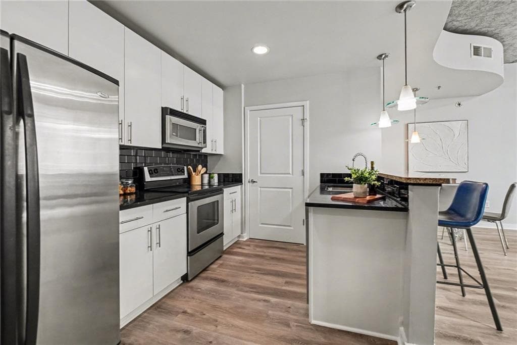 2 bedroom, 2 bathroom, 1,045 sq ft condominium for sale at 361 17th Street 1603, Atlanta, GA 30363 — photo 10