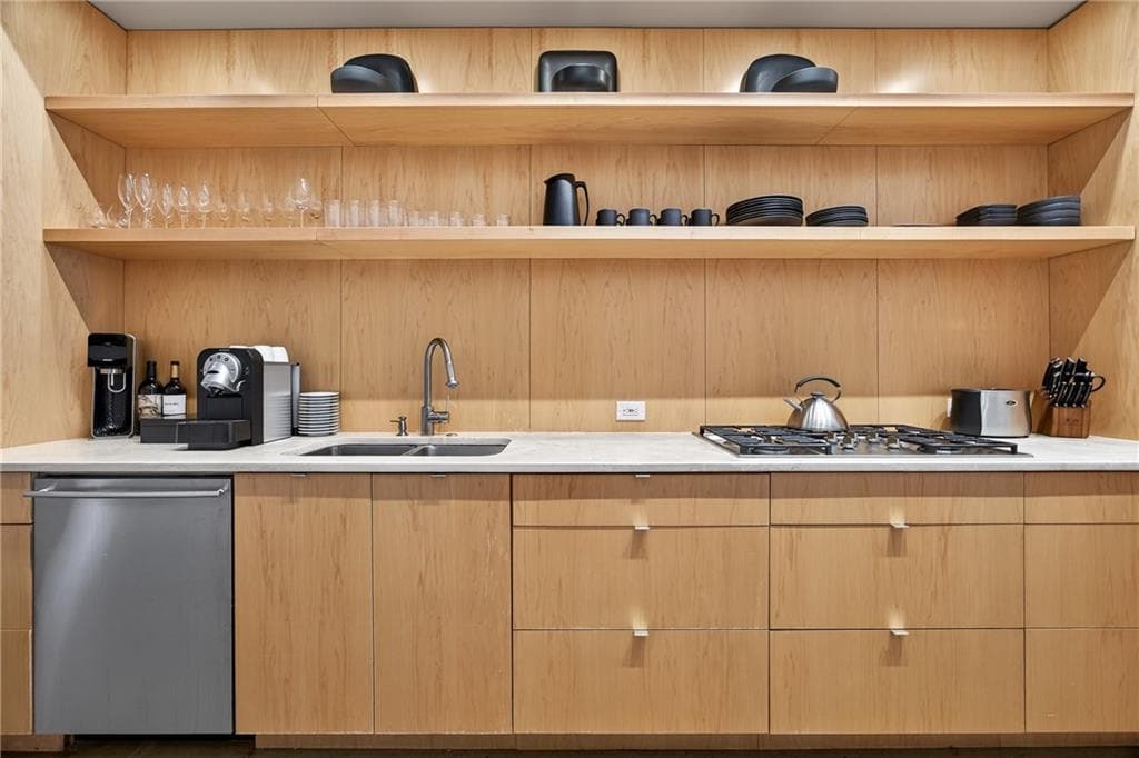 1 bedroom, 1 bathroom, 1,453 sq ft condominium for sale at 170 Boulevard H523, Atlanta, GA 30312 — photo 4