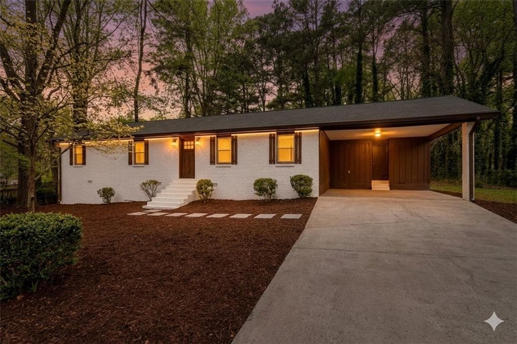 3 bedroom, 2 bathroom, 1,614 sq ft single family residence for sale at 5521 E Wind Drive, Lilburn, GA 30047 — photo 2