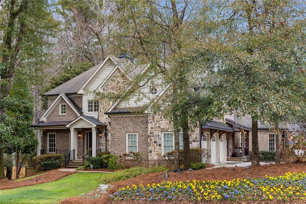6 bedroom, 5 bathroom, 4,306 sq ft single family residence sold at 590 Windsor Parkway, Atlanta, GA 30342
