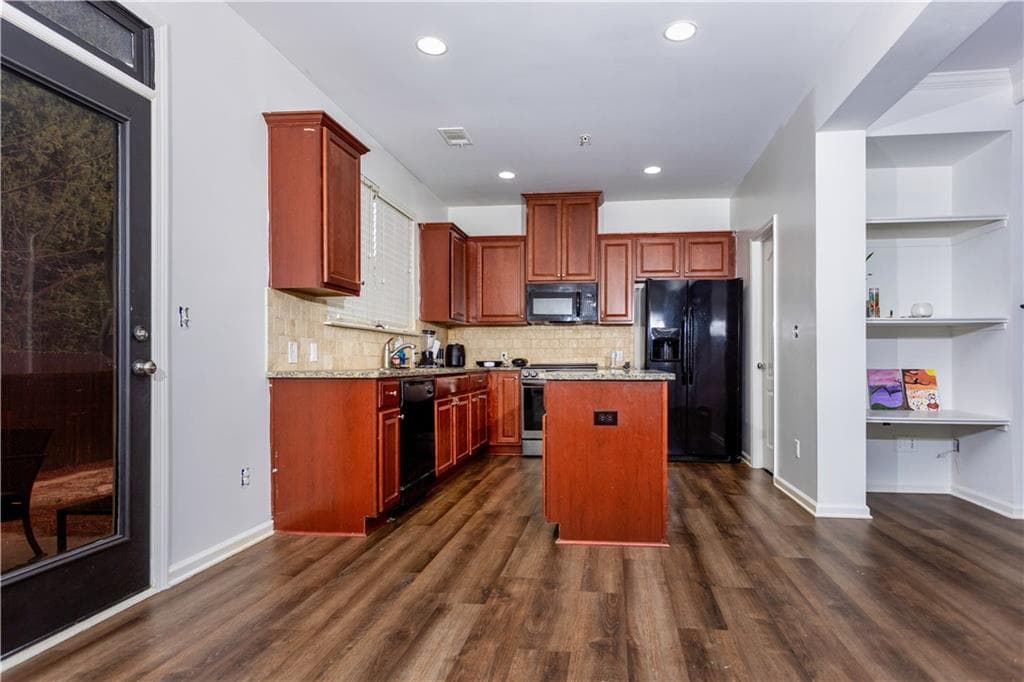 3 bedroom, 3 bathroom, 1,903 sq ft townhouse for sale at 933 Spicy Oak Drive, Lawrenceville, GA 30044 — photo 10
