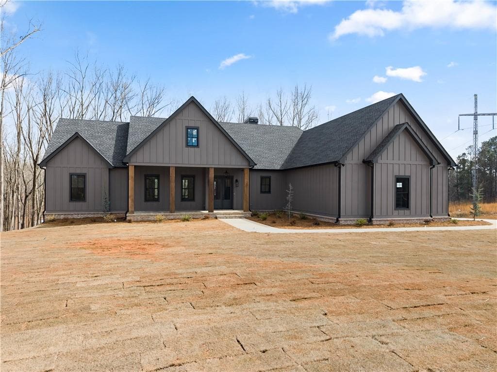 4 bedroom, 3 bathroom, 4,323 sq ft single family residence for rent at 3255 Tanners Mill Road, Gainesville, GA 30507 for $4,500 a month — photo 2