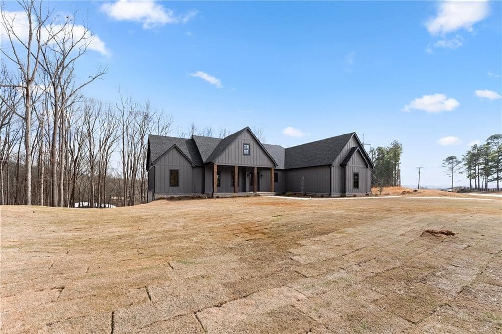4 bedroom, 3 bathroom, 4,323 sq ft single family residence for rent at 3255 Tanners Mill Road, Gainesville, GA 30507 for $4,500 a month — photo 6
