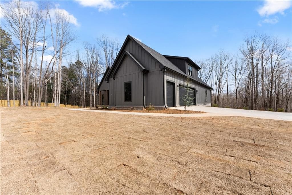 4 bedroom, 3 bathroom, 4,323 sq ft single family residence for rent at 3255 Tanners Mill Road, Gainesville, GA 30507 for $4,500 a month — photo 10