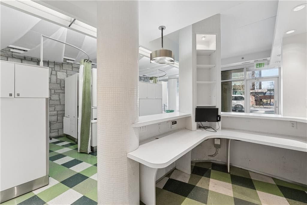 1 bedroom, 2 bathroom, 2,050 sq ft condominium under contract at 845 Spring Street B, Atlanta, GA 30308 — photo 8