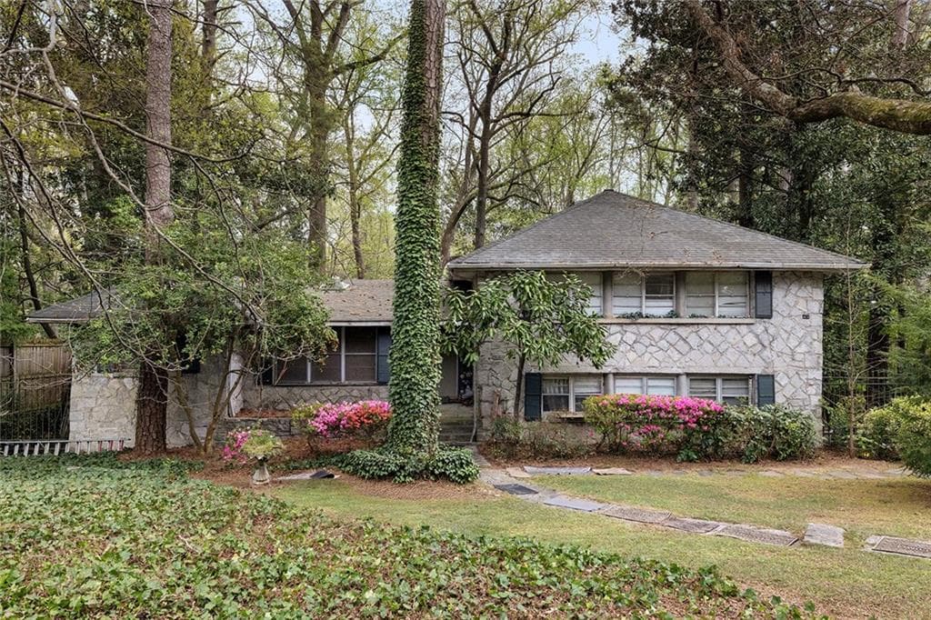 4 bedroom, 3 bathroom, 2,793 sq ft single family residence for sale at 747 Lullwater Road, Atlanta, GA 30307