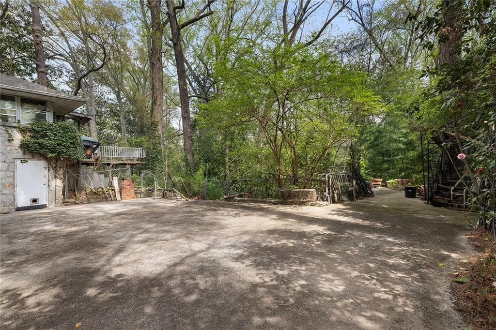 4 bedroom, 3 bathroom, 2,793 sq ft single family residence for sale at 747 Lullwater Road, Atlanta, GA 30307 — photo 5