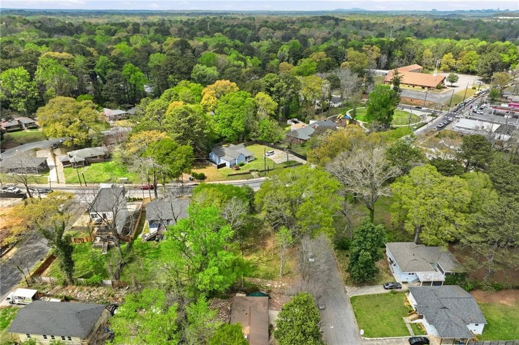 single family residence under contract at 263 W Lake Avenue, Atlanta, GA 30314 — photo 8