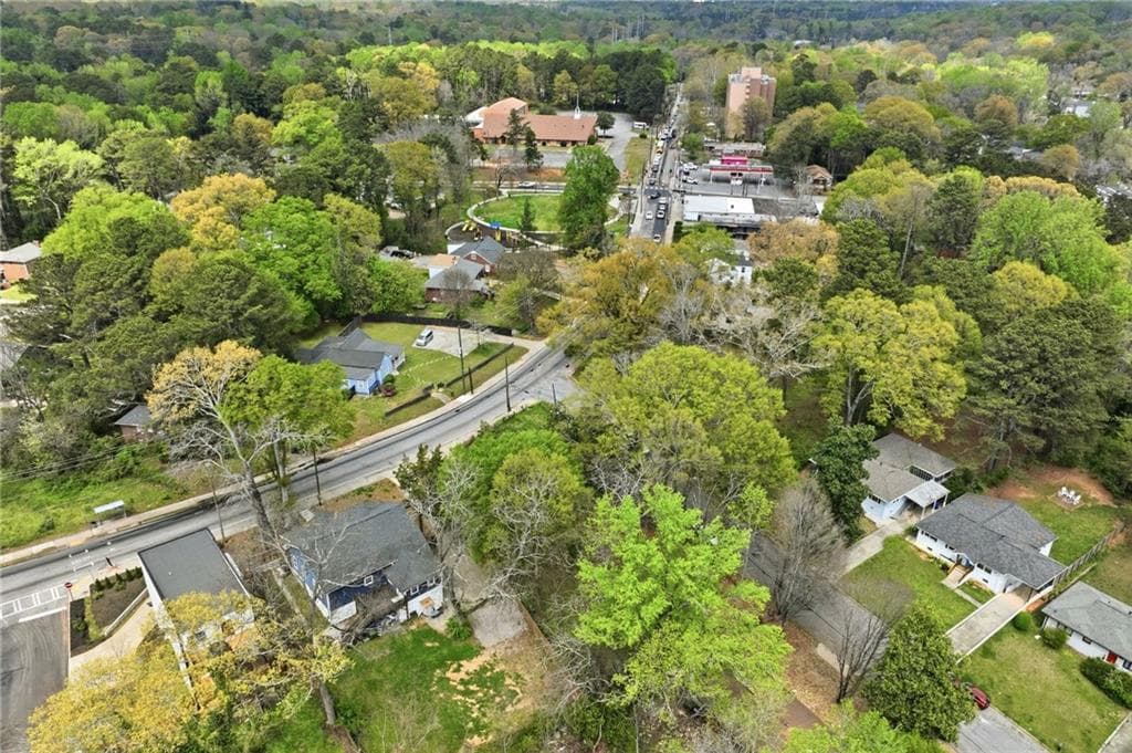 single family residence under contract at 263 W Lake Avenue, Atlanta, GA 30314 — photo 9