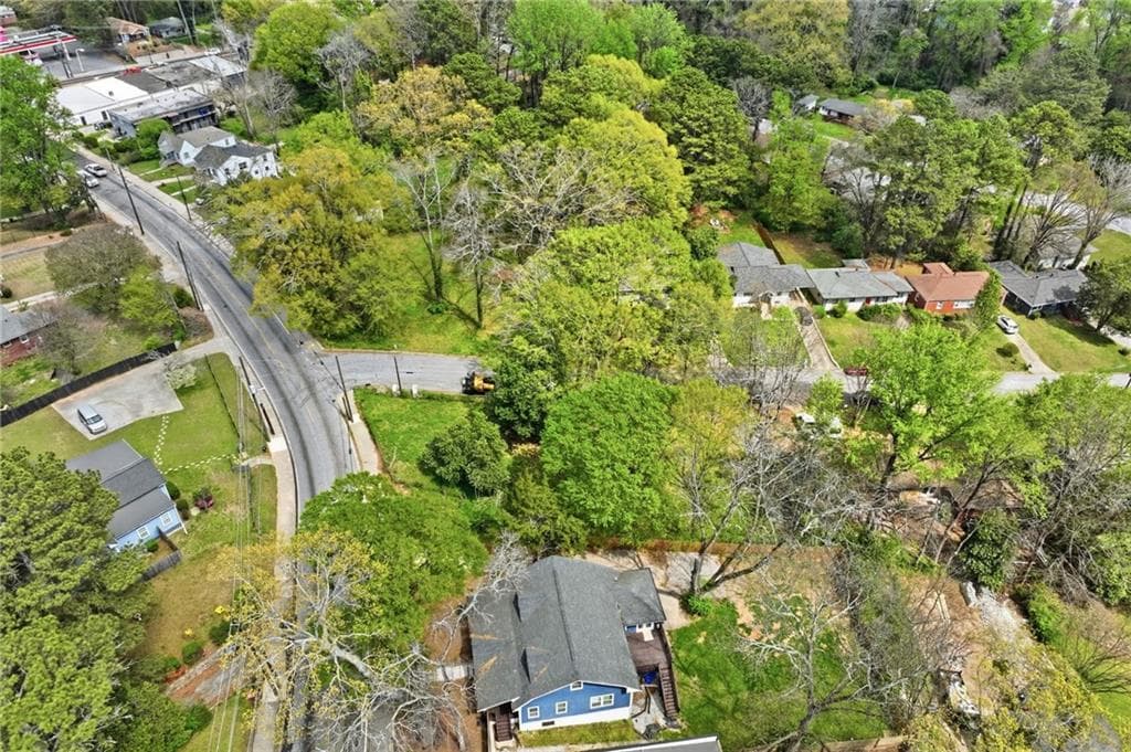 single family residence under contract at 263 W Lake Avenue, Atlanta, GA 30314 — photo 10