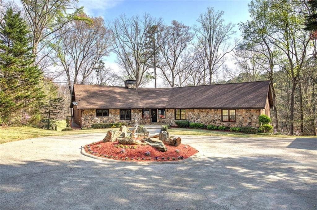 3 bedroom, 3 bathroom, 3,514 sq ft single family residence for sale at 75 Star Wars Path, Dallas, GA 30132 — photo 8