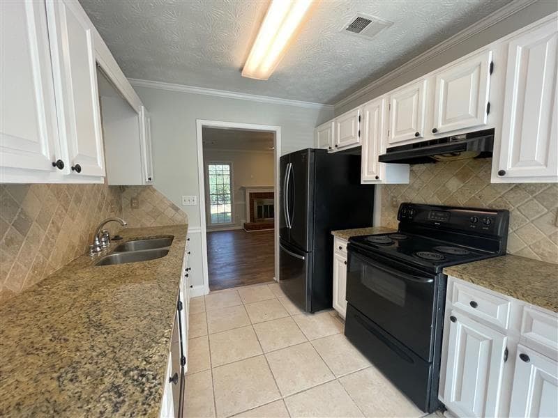 2 bedroom, 3 bathroom, 1,212 sq ft townhouse for rent at 2930 Governors Court, Marietta, GA 30066 for $1,600 a month — photo 3