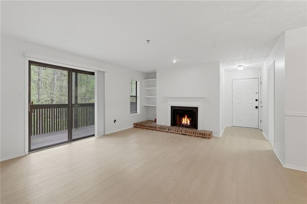 2 bedroom, 1 bathroom, 1,109 sq ft condominium under contract at 2408 Cumberland Court 2408, Smyrna, GA 30080 — photo 10