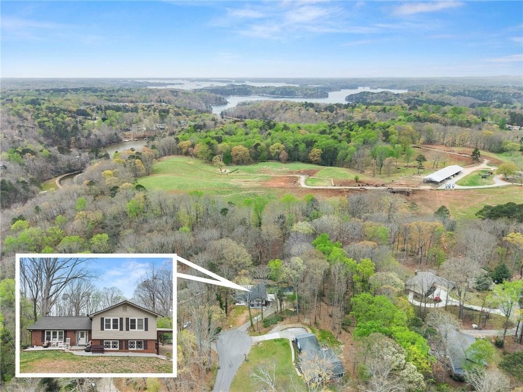 5 bedroom, 3 bathroom, 2,634 sq ft single family residence under contract at 4548 Holiday Heights Drive, Oakwood, GA 30566 — photo 6