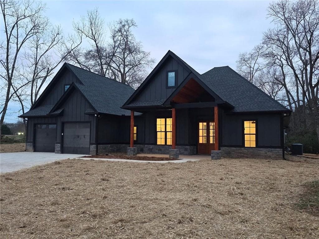 3 bedroom, 2 bathroom, 2,073 sq ft single family residence under contract at 0 Lake Pointe Road, Hartwell, GA 30643 — photo 3