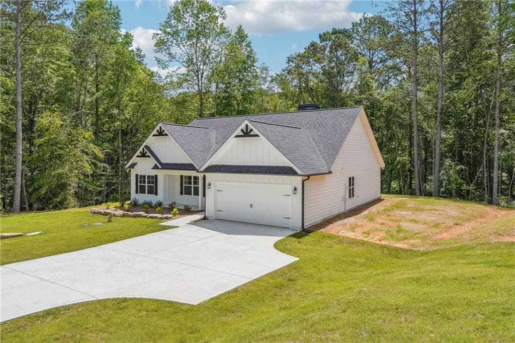 3 bedroom, 2 bathroom, 1,800 sq ft single family residence under contract at 7407 Highway 136 West, Talking Rock, GA 30175 — photo 4