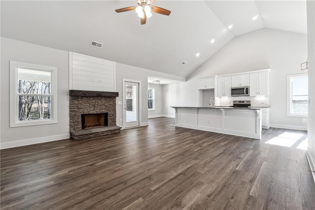 3 bedroom, 2 bathroom, 1,800 sq ft single family residence under contract at 7407 Highway 136 West, Talking Rock, GA 30175 — photo 7
