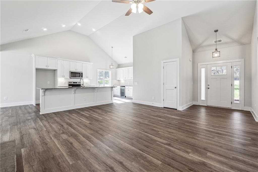 3 bedroom, 2 bathroom, 1,800 sq ft single family residence under contract at 7407 Highway 136 West, Talking Rock, GA 30175 — photo 8