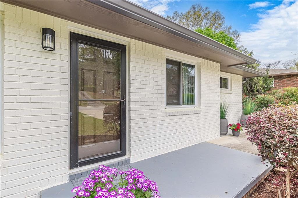 3 bedroom, 3 bathroom, 1,538 sq ft single family residence for sale at 2396 Elmwood Circle, Smyrna, GA 30080 — photo 7