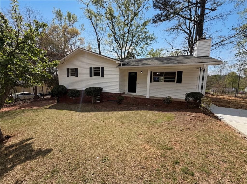 3 bedroom, 2 bathroom, 1,884 sq ft single family residence for sale at 2405 Eric Lane, Douglasville, GA 30135